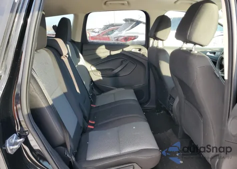 2017 Ford Escape Se z USA, uszkodzony, nr VIN 1FMCU0GD2HUC76240